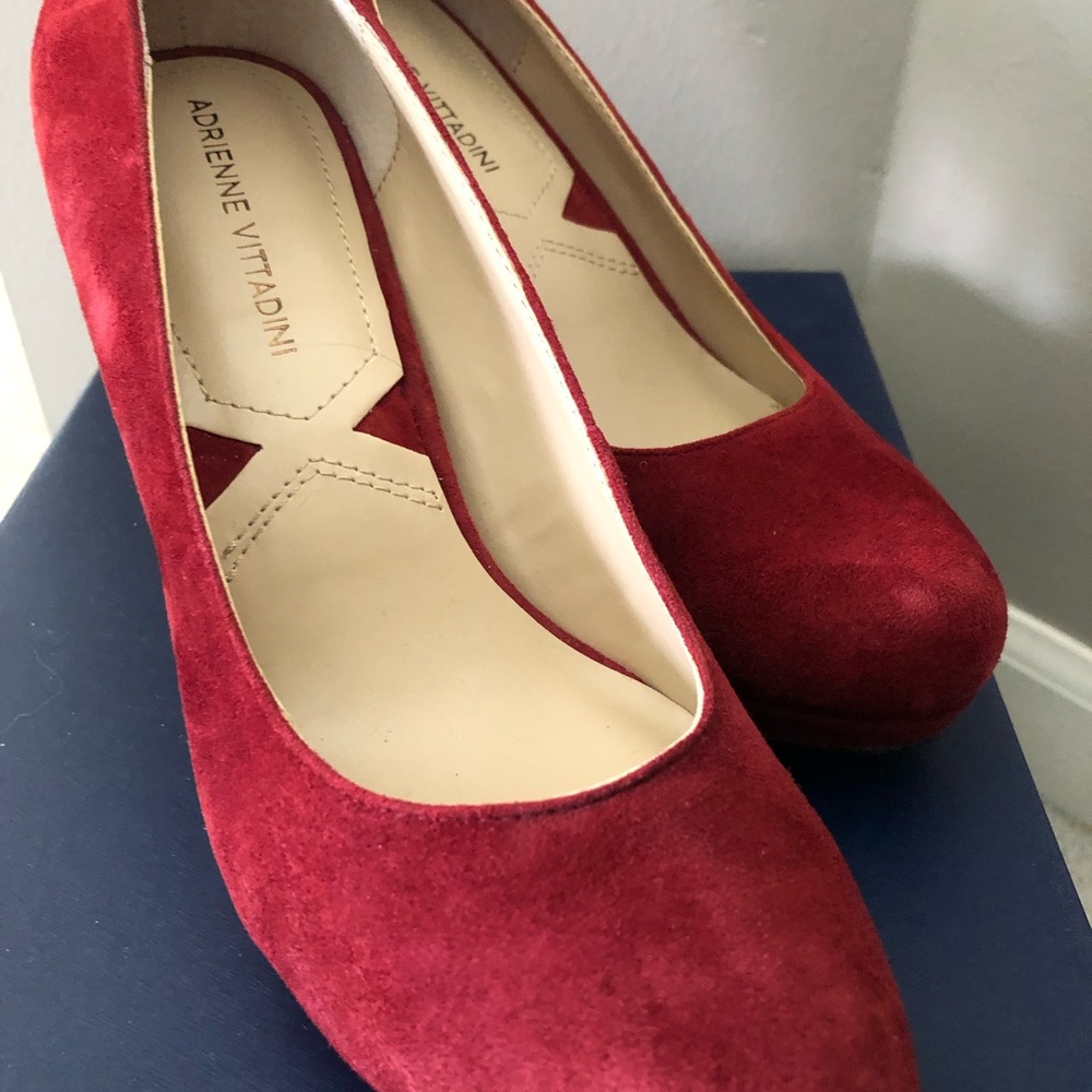 Adrienne Vittadini suede platform pump